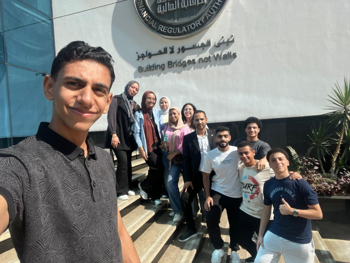 طلاب كلية التجارة جامعه بنها .. فى زيارة ميدانية الى الهيئة العامة للرقابة المالية FRA